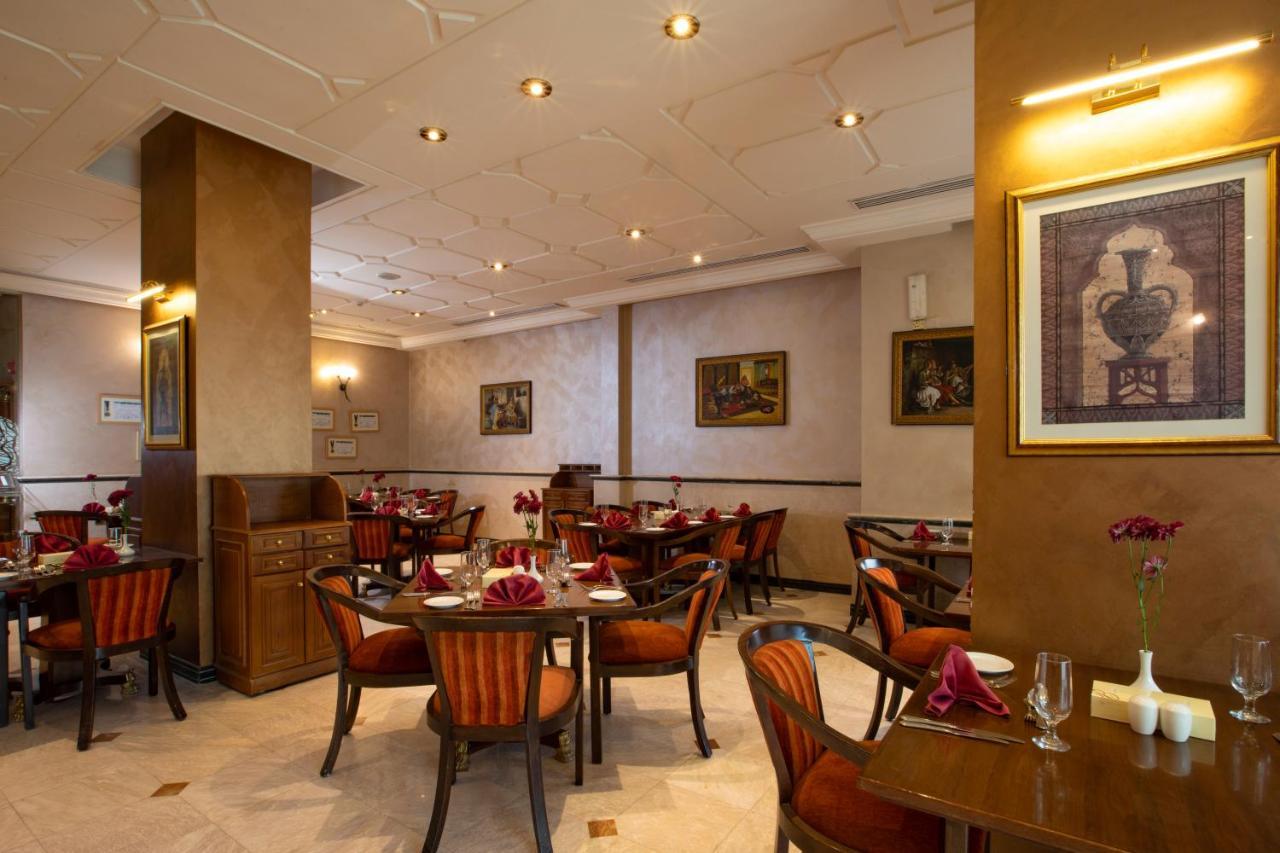Bristol Hotel Amman Exterior foto The restaurant