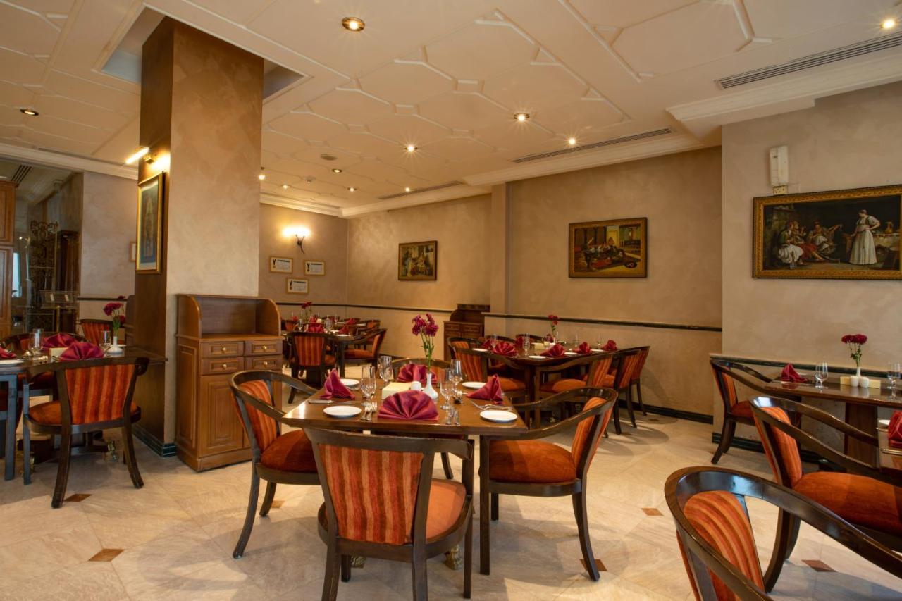 Bristol Hotel Amman Exterior foto The restaurant