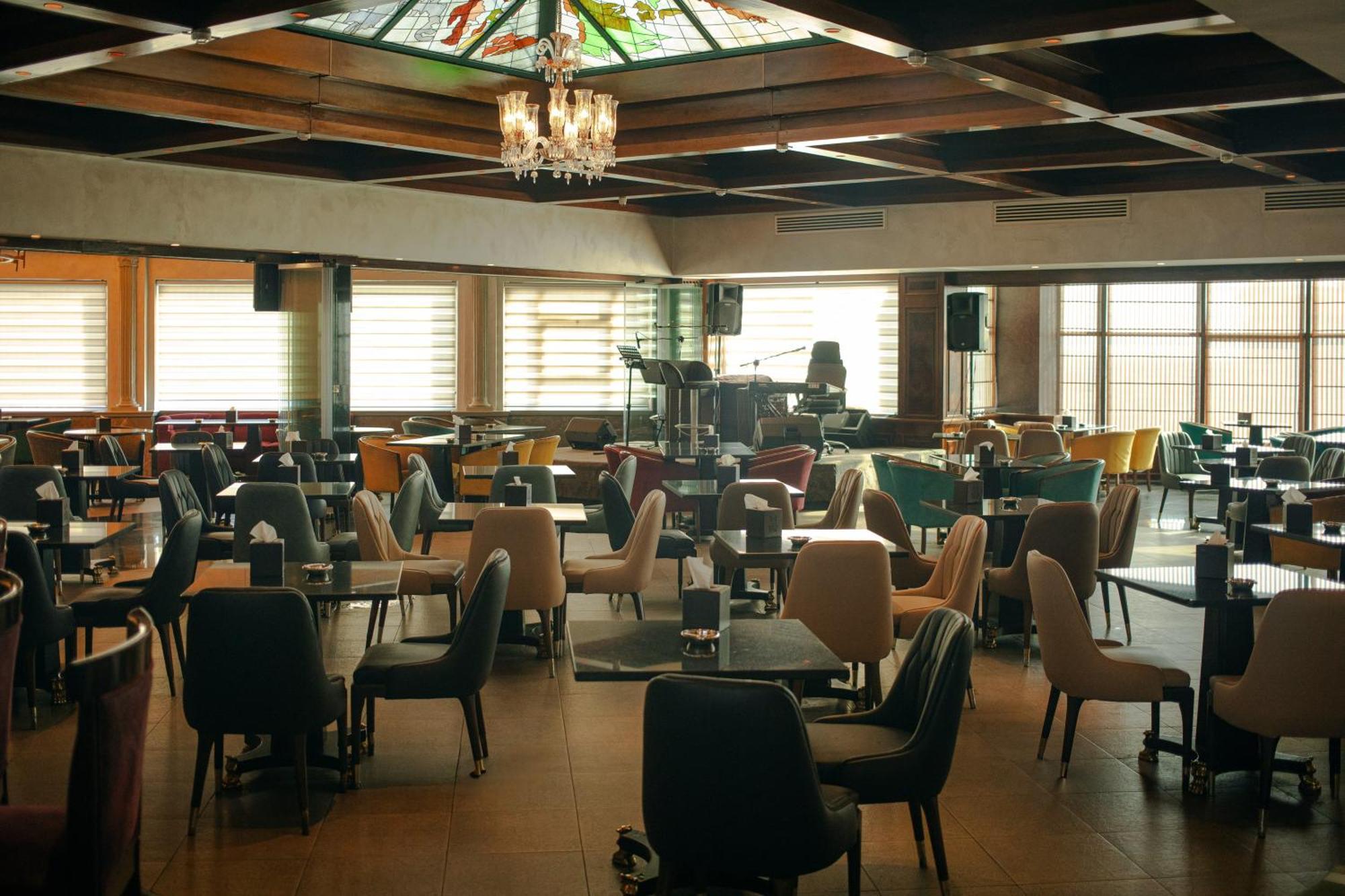 Bristol Hotel Amman Exterior foto The interior of the restaurant