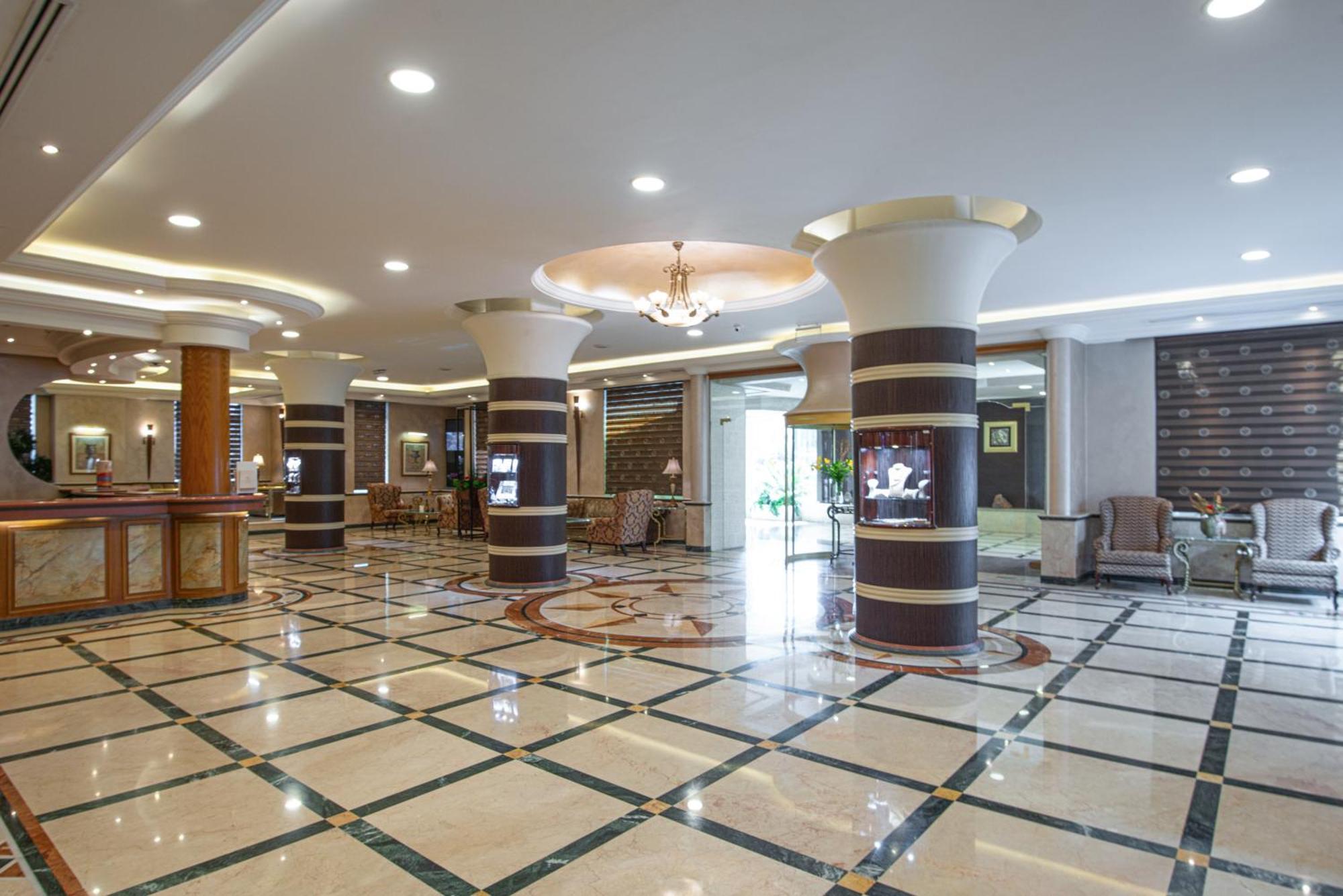 Bristol Hotel Amman Exterior foto Lobby